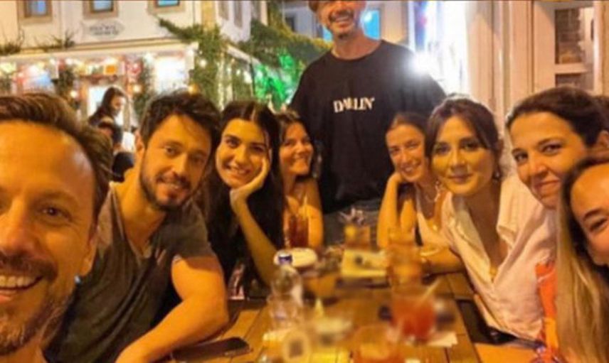 Tuba Büyüküstün İle Murat Boz’un Aşk Yaşadığı İddia Ediliyor