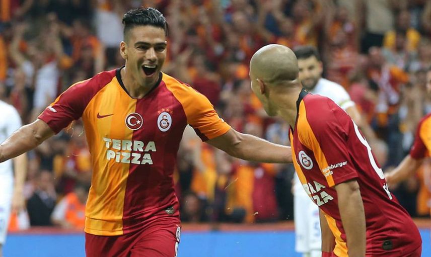 Galatasaray'da Radamel Falcao Krizi!