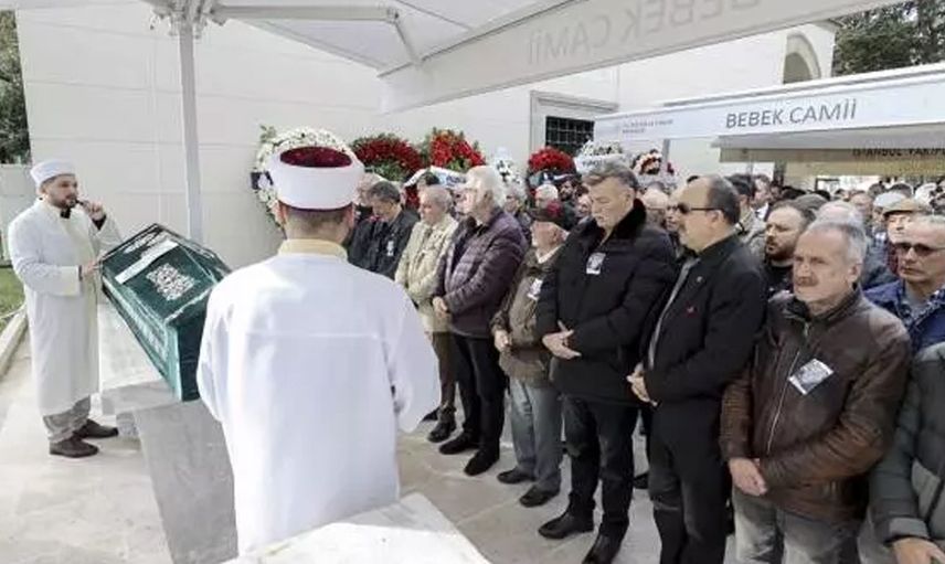 Yeşilçam'ın usta yönetmeni Yılmaz Atadeniz'in kızı isyan etti: Zafer Algöz'ü kınıyorum! Cahllik bu!