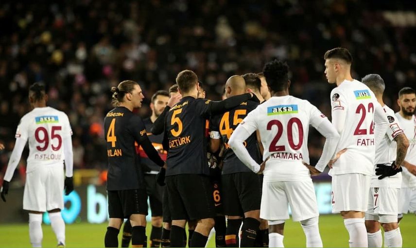 Galatasaray'da Taylan Antalyalı Trabzonspor Derbisinde Yer Almayacak!