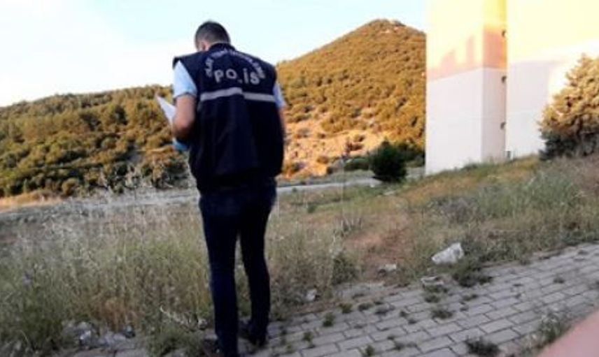 Bir Kadın Cinayeti Daha! Eşinin Boğazını Keserek Öldürdü