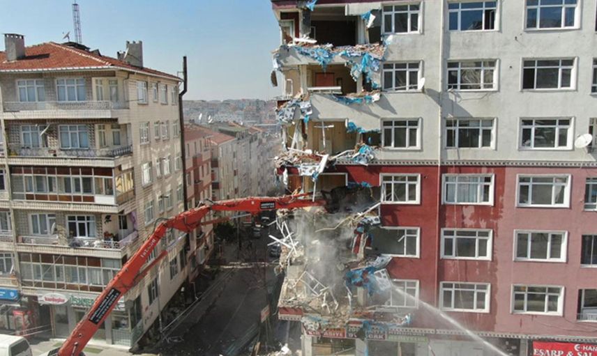 99 yılındaki büyük Marmara depremi felaketinin 23. senesine özel 23 acı görüntü!