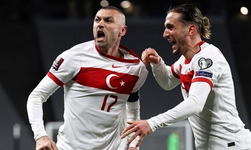 Fransız Basını Burak Yılmaz'ın A Milli Takım'ı Bırakacağını Yazdı!