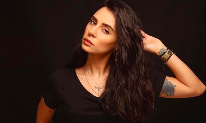 Hepsi Grubu’nun solisti Yasemin, Instagram paylaşımına yorum yapanlara ateş püskürdü