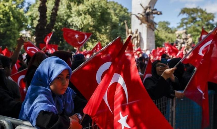Azerbaycan bayrağı göze çarptı