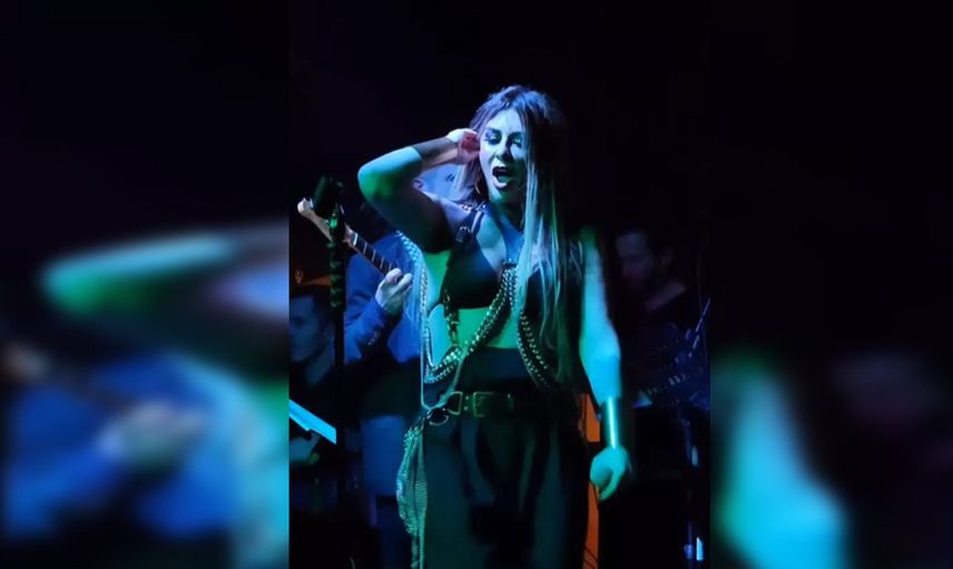 Yüzüne sperm sürdüğünü itiraf etmişti: Selen Görgüzel'in çılgın dansı alay konusu oldu!