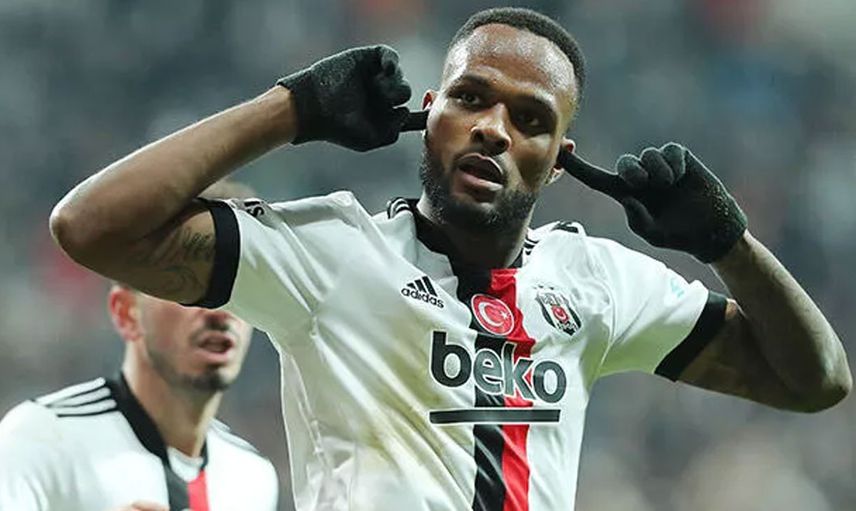 Siyah beyazlılarda önemli başarılar elde etti