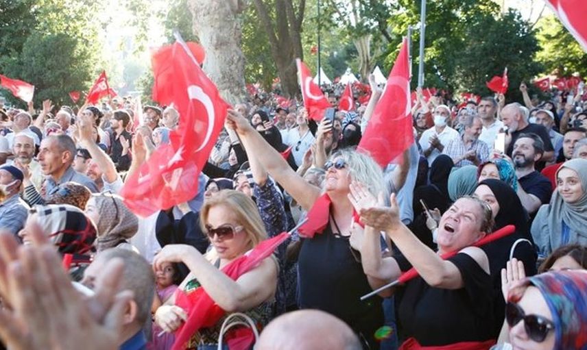 "Bir darbe girişimidir"