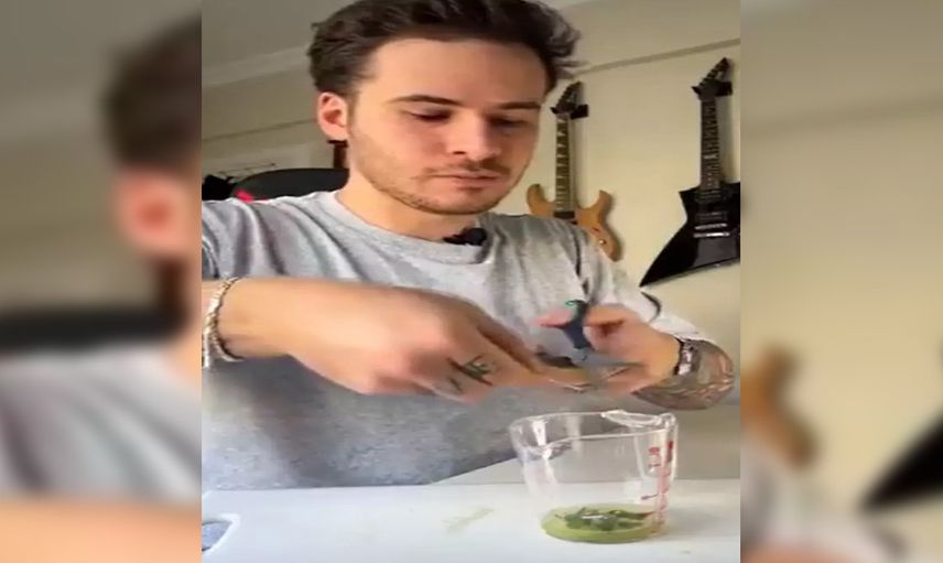 Dünyaca ünlü parfüme binlerce lira vermek yerine evde kendi yaptı! Tarifini bile verdi: Orijinalinden daha iyi kokuyor!