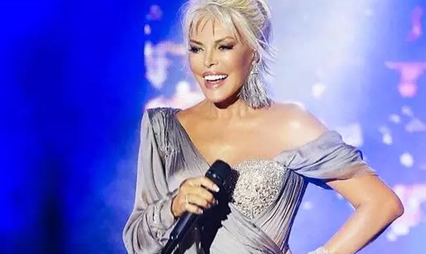 Ajda Pekkan’ın çok konuşulan ‘kedi kadın’ kostümü sosyal medyada alay konusu oldu! ‘Pazardan almış gibi’