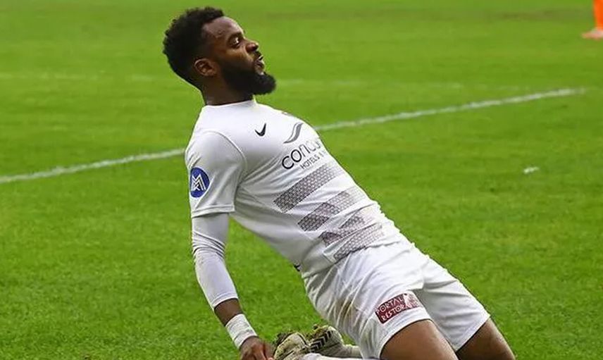 Fenerbahçe'nin Transfer Etmek İstediği Aaron Boupendza İçin Beşiktaş Devreye Girdi!