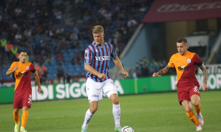 Trabzonspor Yöneticisi Ertuğrul Doğan, Hakemlere Sert Tepki Gösterdi!