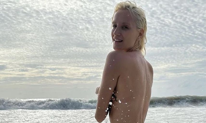 Didem Soydan yine yaptı yapacağını! Ünlü güzel, bikinisini indirdi verdiği pozlar olay oldu