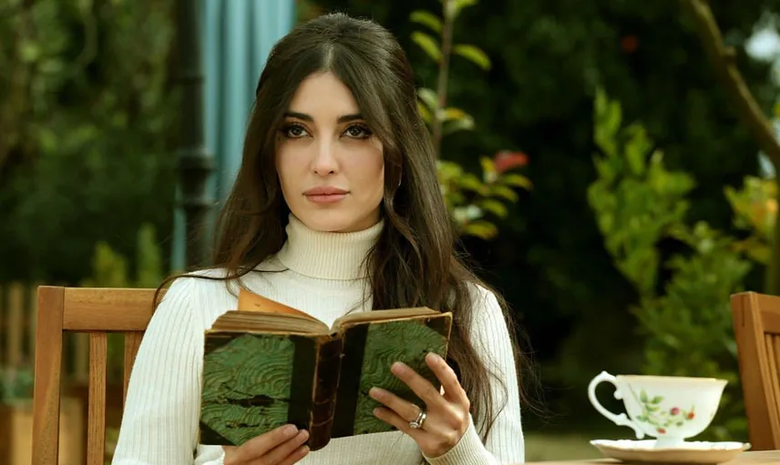 Züleyha Yılmaz'ı Uyarmak İsterken Başına Bela Alır