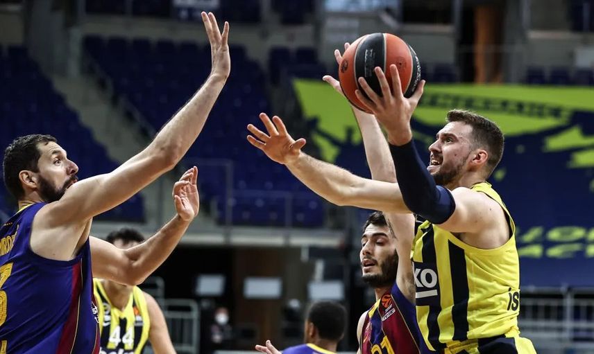 Fenerbahçe Beko - Barcelona Maçı Sonrası Ali Koç İle Taraftarlar Arasında Tansiyon Yükseldi!