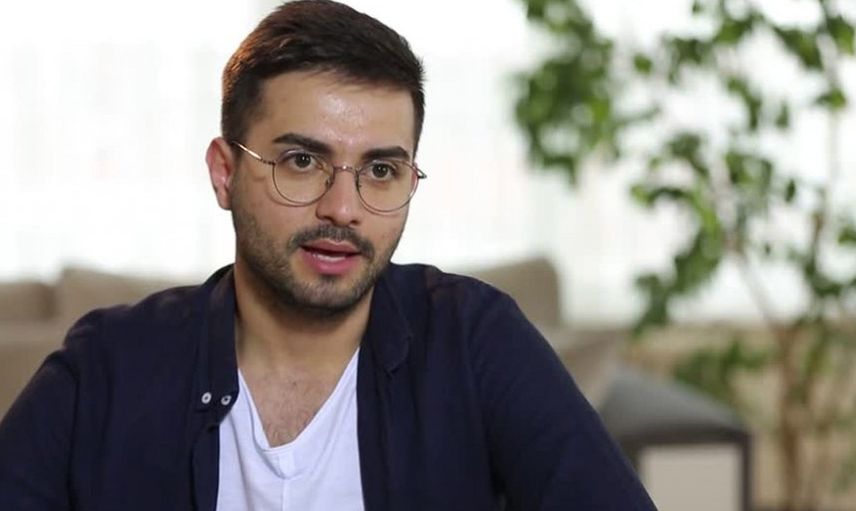 Ünlü Sunucu Kadir Ezildi Canlı Yayında Hüngür Hüngür Ağladı