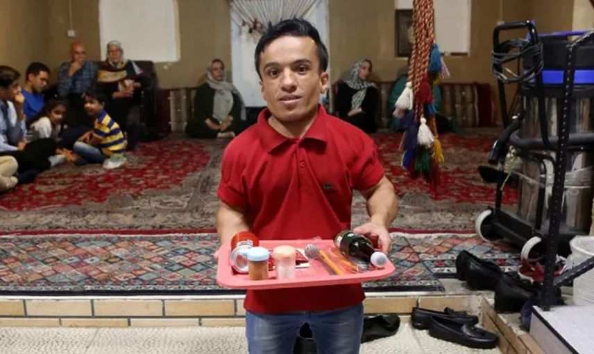 Farsça ve Türkçe şarkılarda yer alıyor