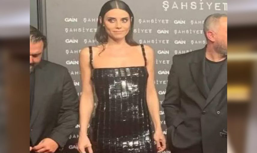 Cansu Dere Şahsiyet dizisinin galasında süper mini elbisesiyle olay yarattı!