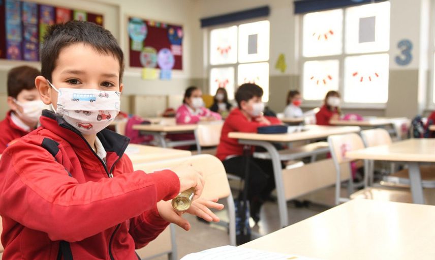Vakalar arttı ilk açıklama geldi 'yüz yüze eğitime 1 hafta ara'