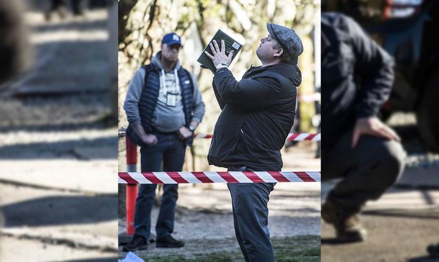 İsveç'te sağcı bir lider polis korumasıyla birlikte Kur'an'ı yaktı