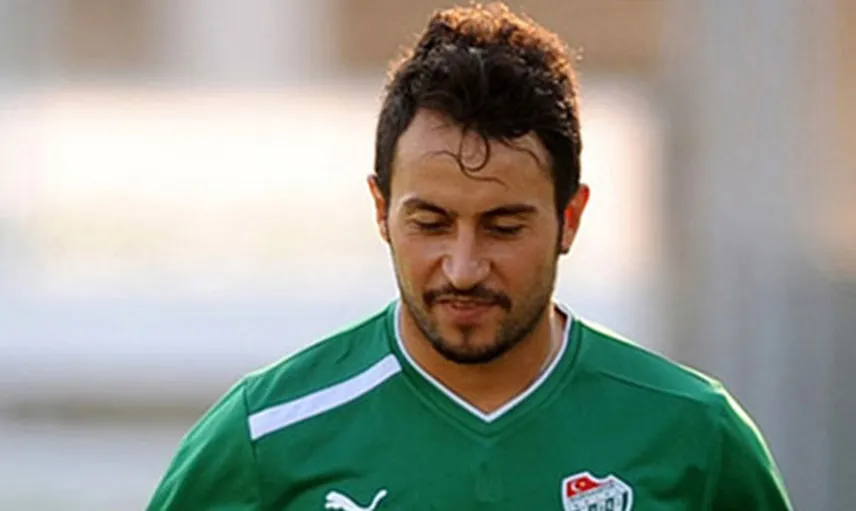Ozan İpek Amatör Futbola Başladı