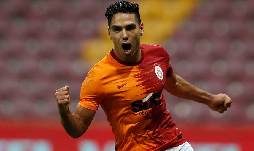 Galatasaray'da Radamel Falcao Krizi!