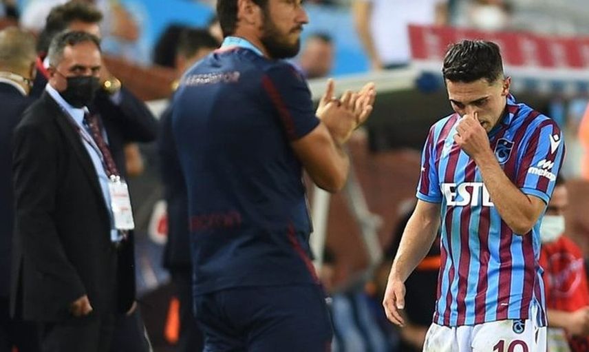 Trabzonspor-Galatasaray Derbisinde Abdülkadir Ömür, Gözyaşlarına Hakim Olamadı!