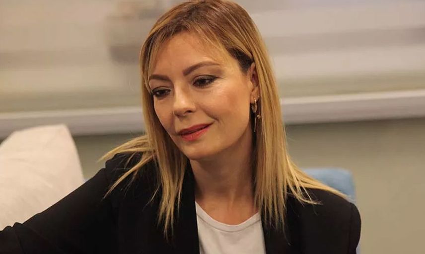 Özge Özder Kimdir?