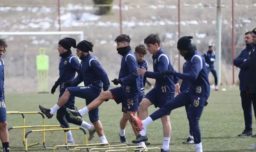 Yeni Malatyaspor'un Teknik Direktörü Cihat Arslan'ın Süper Lig'de kalma durumlarıyla ilgili açıklamaları gündem oldu!