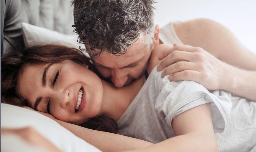 Rezilliklerin ardı arkası kesilmiyor! Balkonda cinsel ilişki yaşadılar hayatları altüst oldu