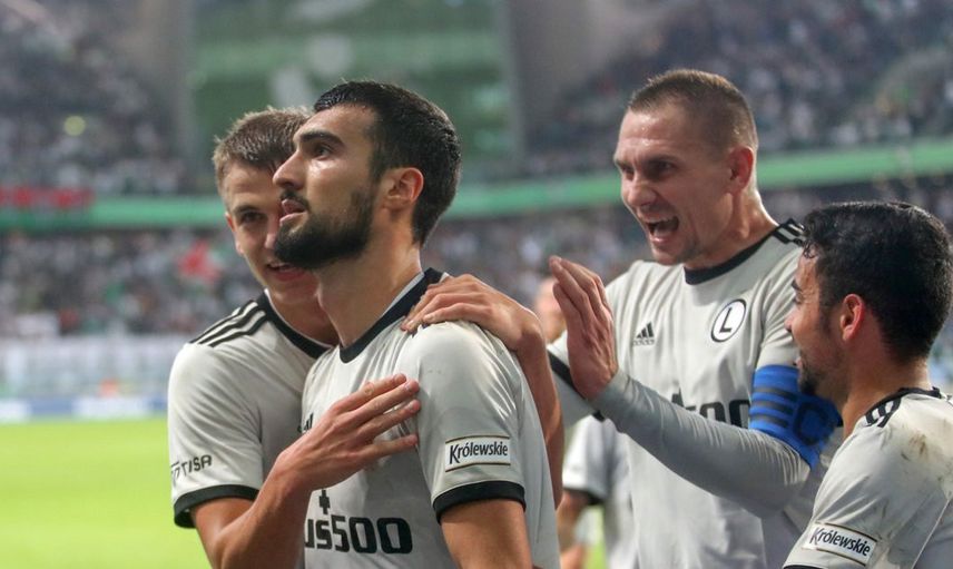Galatasaray ve Başakşehir Mahir Emreli'nin Transferi İçin Rekabete Girdi!