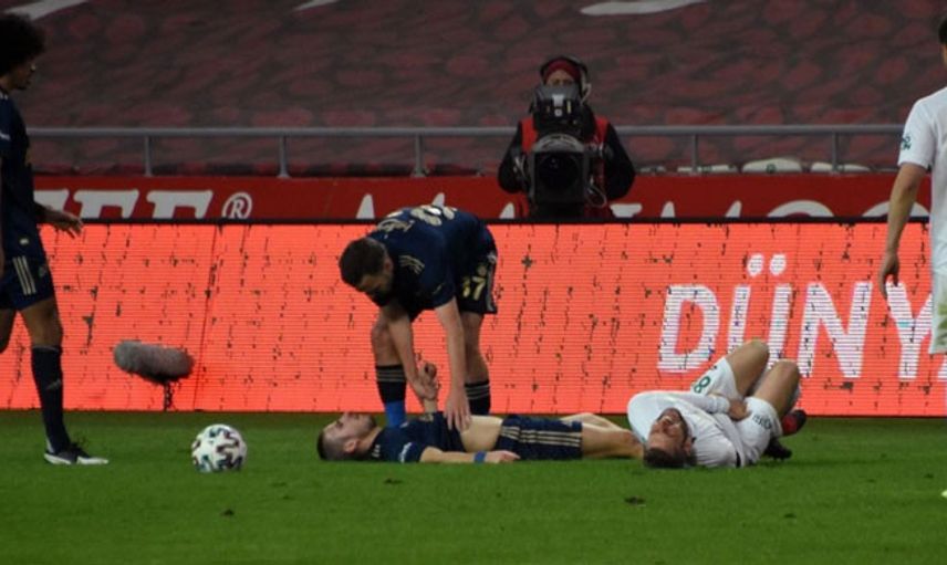 Konyaspor Karşılaşmasında Hastaneye Kaldırılan Pelkas Herkesi Korkuttu!