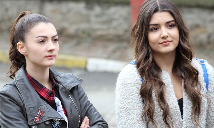 Burcu Özberk kimdir?