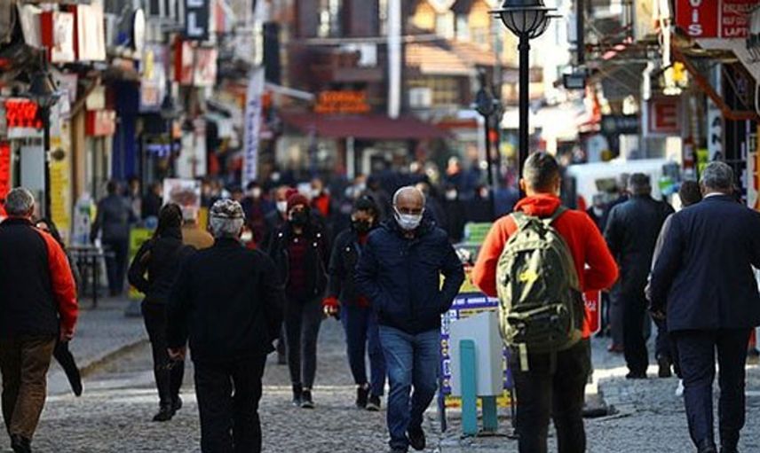 Edirne'de Yeni Karar: Çay Ocaklarının Faaliyeti Durduruldu, 2 Caddeye Girişler Kapatıldı