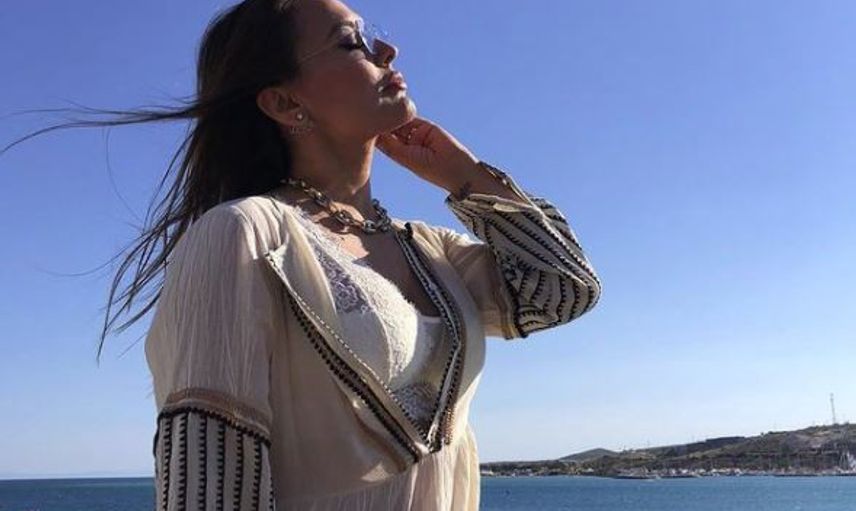 Seda Sayan Tekne Turuna Çıktı! Önce Efkarlandı Sonra Oynadı