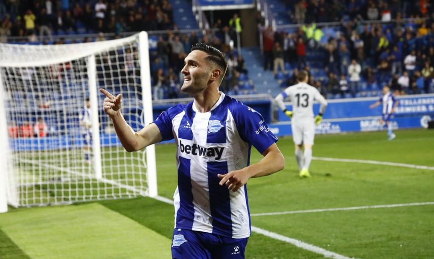Beşiktaş, Lucas Perez’i Transfer Etmek İstiyor!