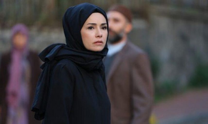 FOX TV'nin yeni dizisi Kızıl Goncalar sosyal medyayı ayağa kaldırdı: İslam dinini hedef alan skandal sahne!