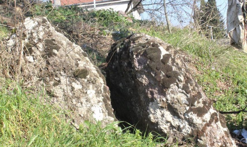 Bursa’da Çocuğu Olmayan Çiftler, Kayanın Etrafında Dönüp Böcek Yedi