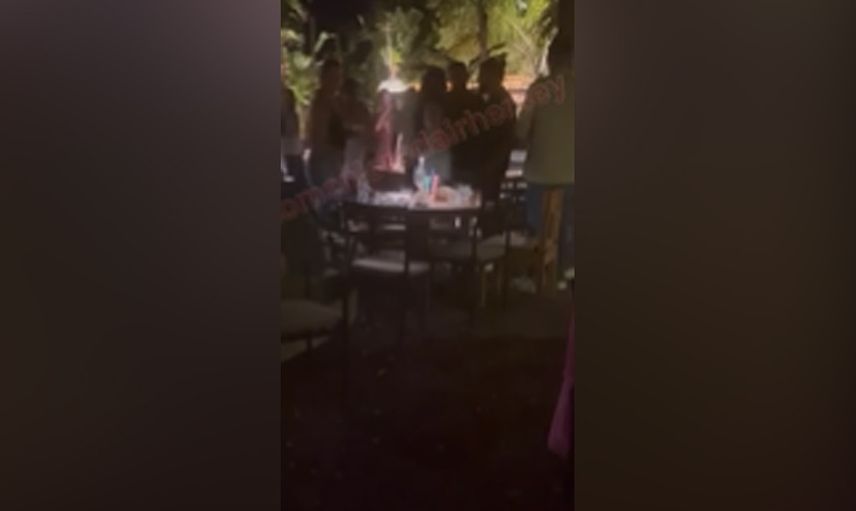 Sevgilisiyle sarmaş dolaş halleri