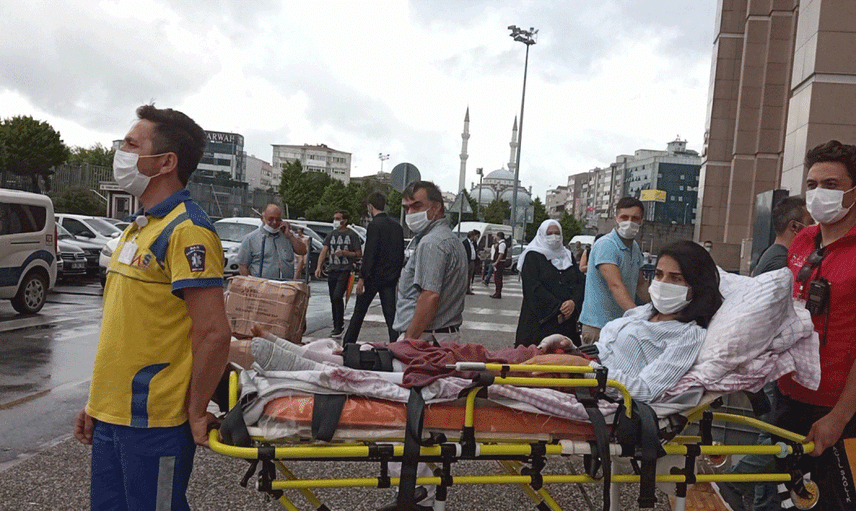 Kocası Tarafından Vurulan Kadın Duruşmaya Sedyeyle Katıldı