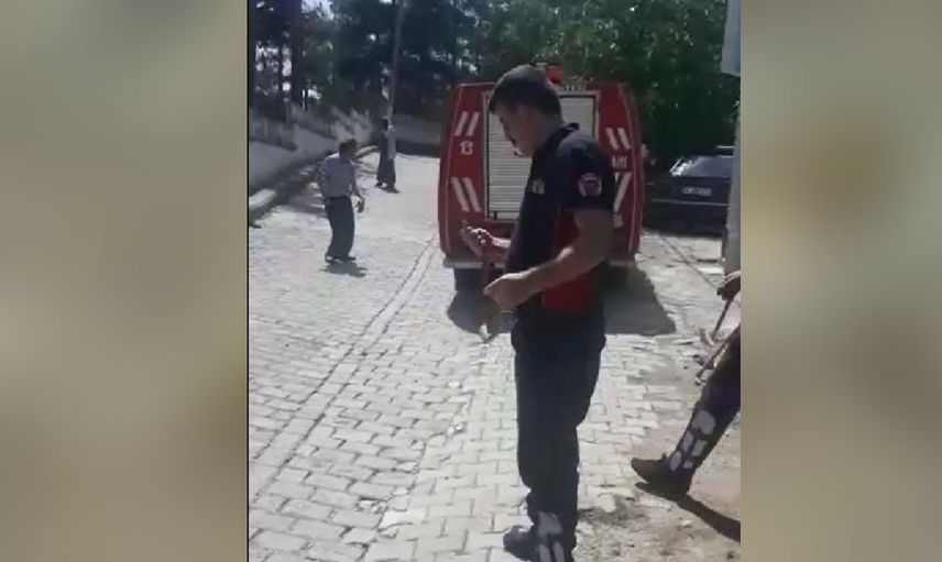 Havalar ısındıkça yılanlar çığrından çıktı sokaklar önü yılan kaynıyor... Tokat'ta korkunç görüntü yetkililer hangisine koşacak