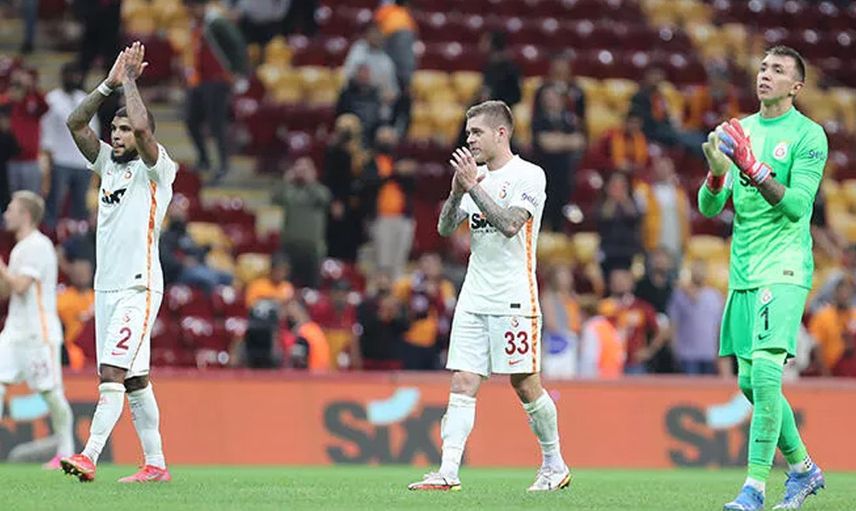 Galatasaray'da Fernando Muslera Performansıyla Tepki Çekiyor!