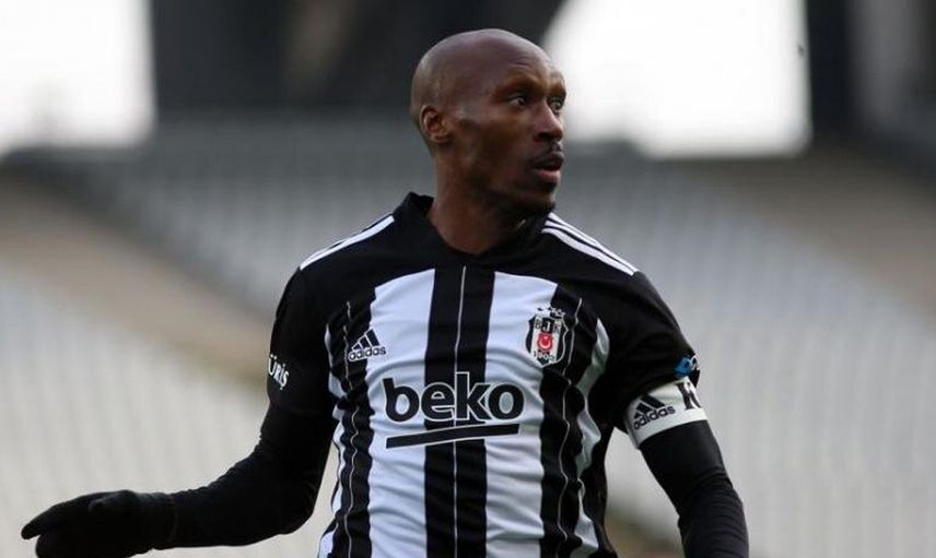Beşiktaşlı Atiba Hutchinson İle İlgili Kritik Gelişme!