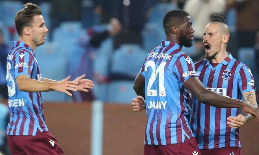 Trabzonspor Teknik Direktörü Abdullah Avcı Çaykur Rizespor Maçının Ardından Beşiktaş Hakkında Konuştu!