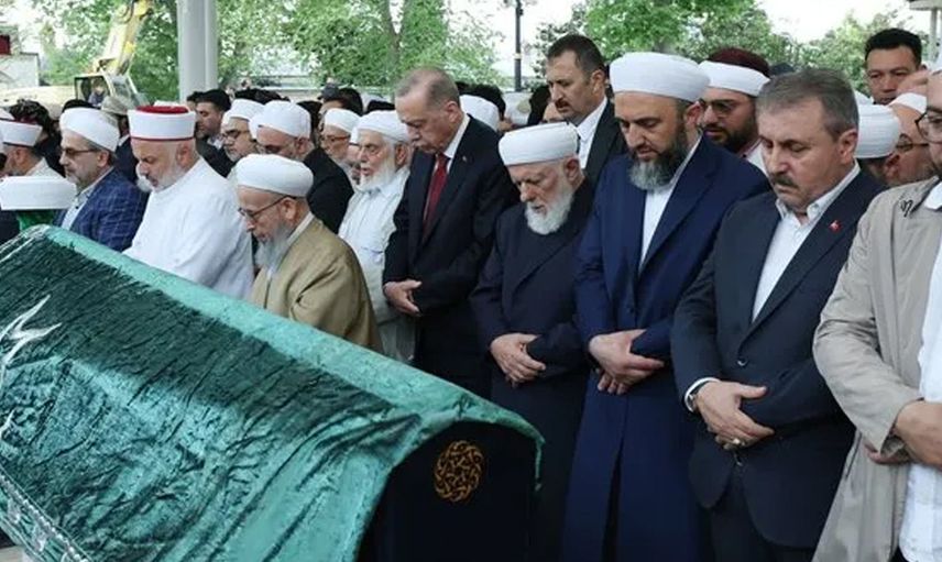 İsmailağa Cemaati lideri Hasan Kılıç'ın tabutunun üzerindeki örtünün anlamı ortaya çıktı!