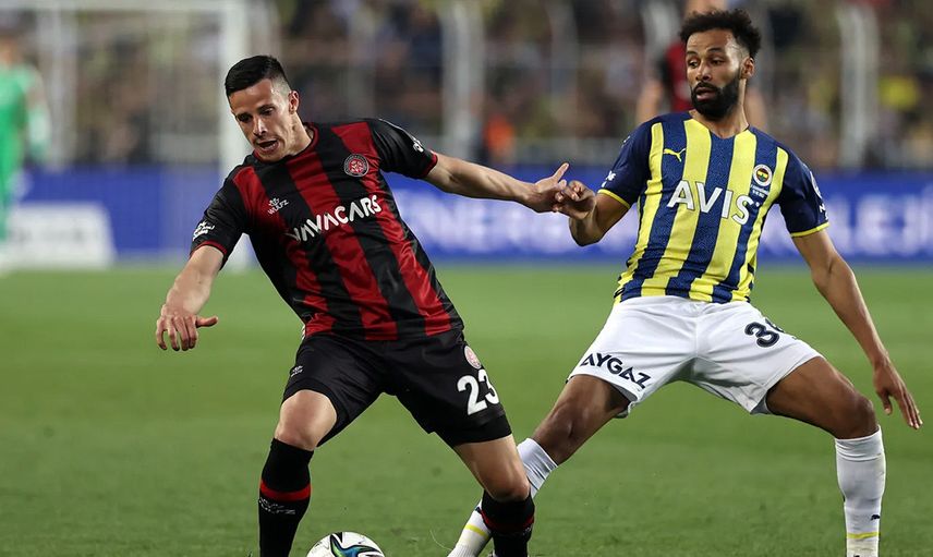Erman Toroğlu Fenerbahçe - Fatih Karagümrük maçında futbolcuların oynadığı oyuna isyan etti!