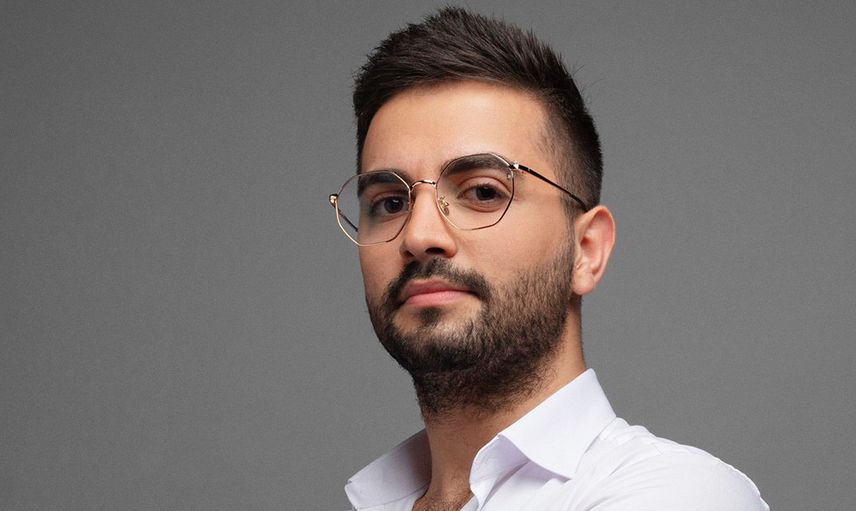 Kadir Ezildi'nin daha önce hiç görmediğiniz estetiksiz fotoğrafları