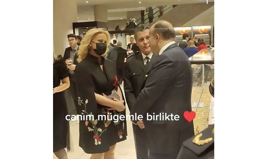 Çiçeği burnunda çift Müge Anlı ile eşi Şinası Yüzbaşıoğlu’ndan ilk beraber fotoğraf geldi