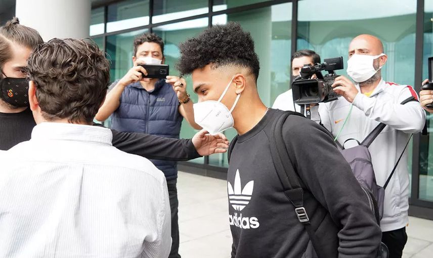 Galatasaray Gustavo Assuncao İle Yollarını Ayırıyor!
