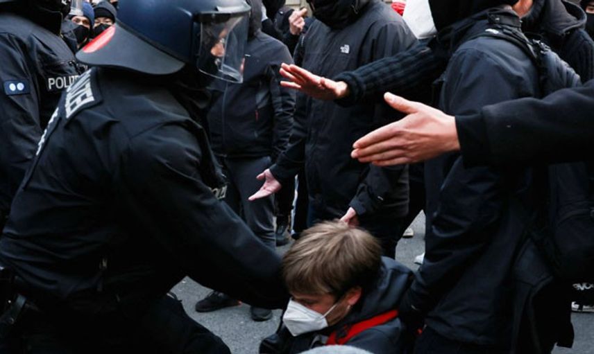 Alman Basını Kendini Unutup Türk Polisi Hakkında Algı Oluşturdu